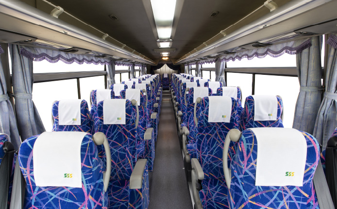 大型バス 51席 座席